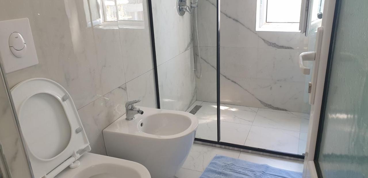 Sea View New Apartment Дуррес Экстерьер фото