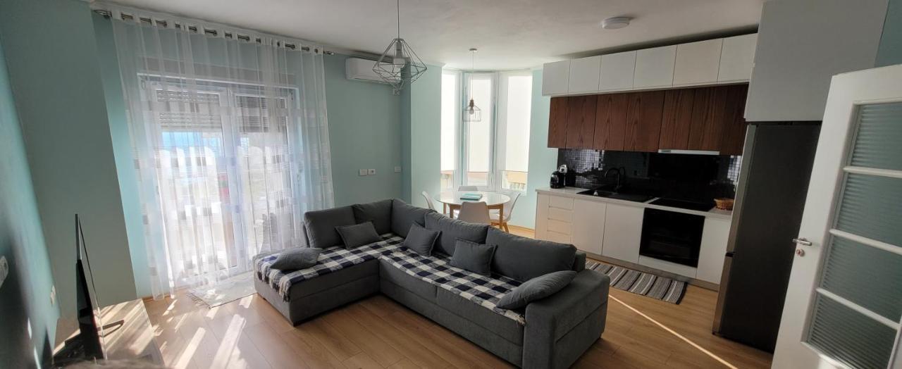 Sea View New Apartment Дуррес Экстерьер фото