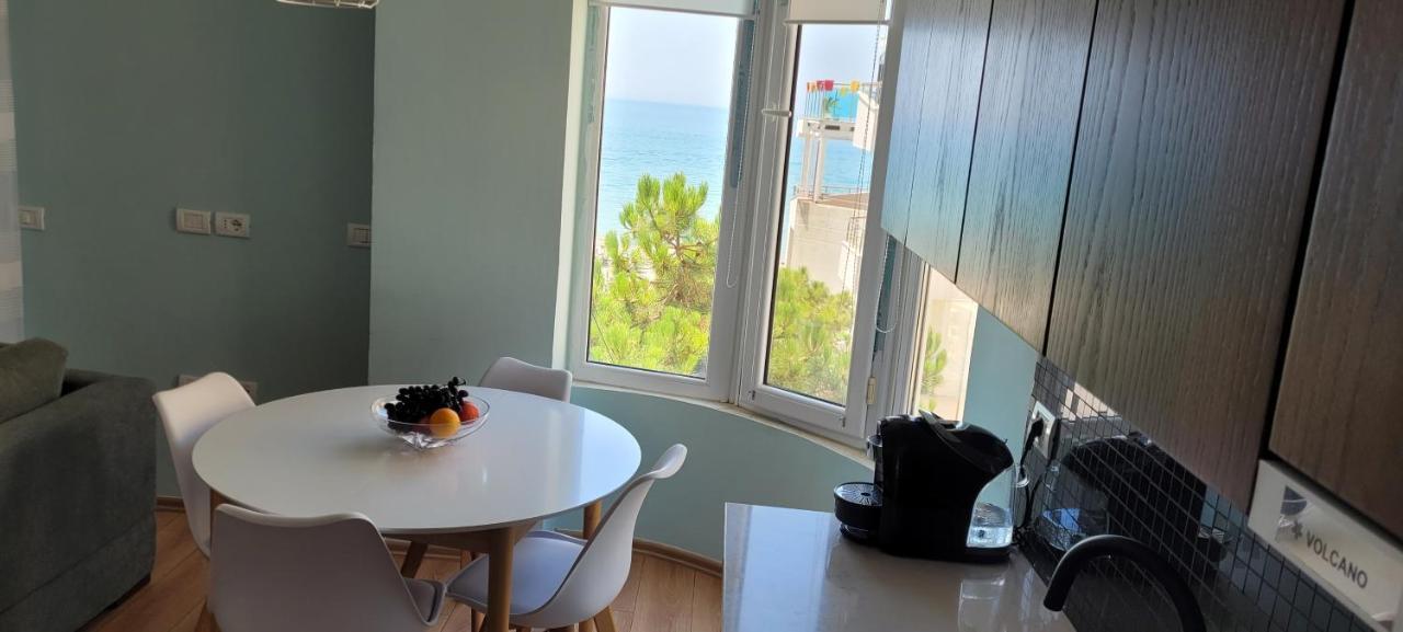 Sea View New Apartment Дуррес Экстерьер фото
