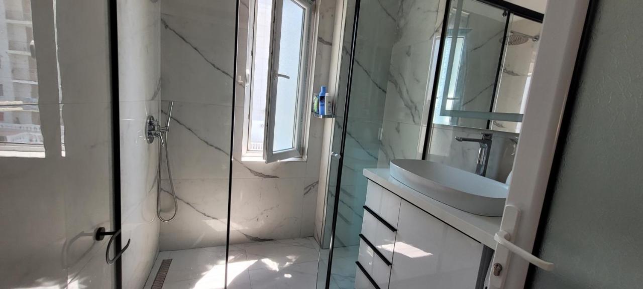 Sea View New Apartment Дуррес Экстерьер фото