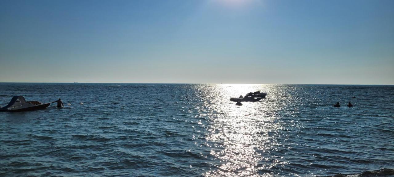 Sea View New Apartment Дуррес Экстерьер фото
