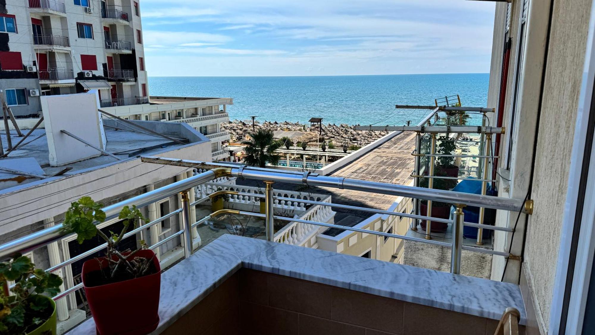 Sea View New Apartment Дуррес Экстерьер фото